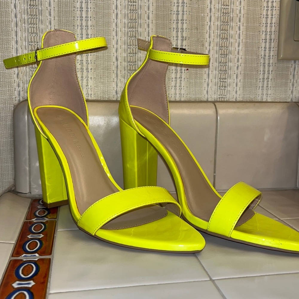 Wild diva neon yellow heels
